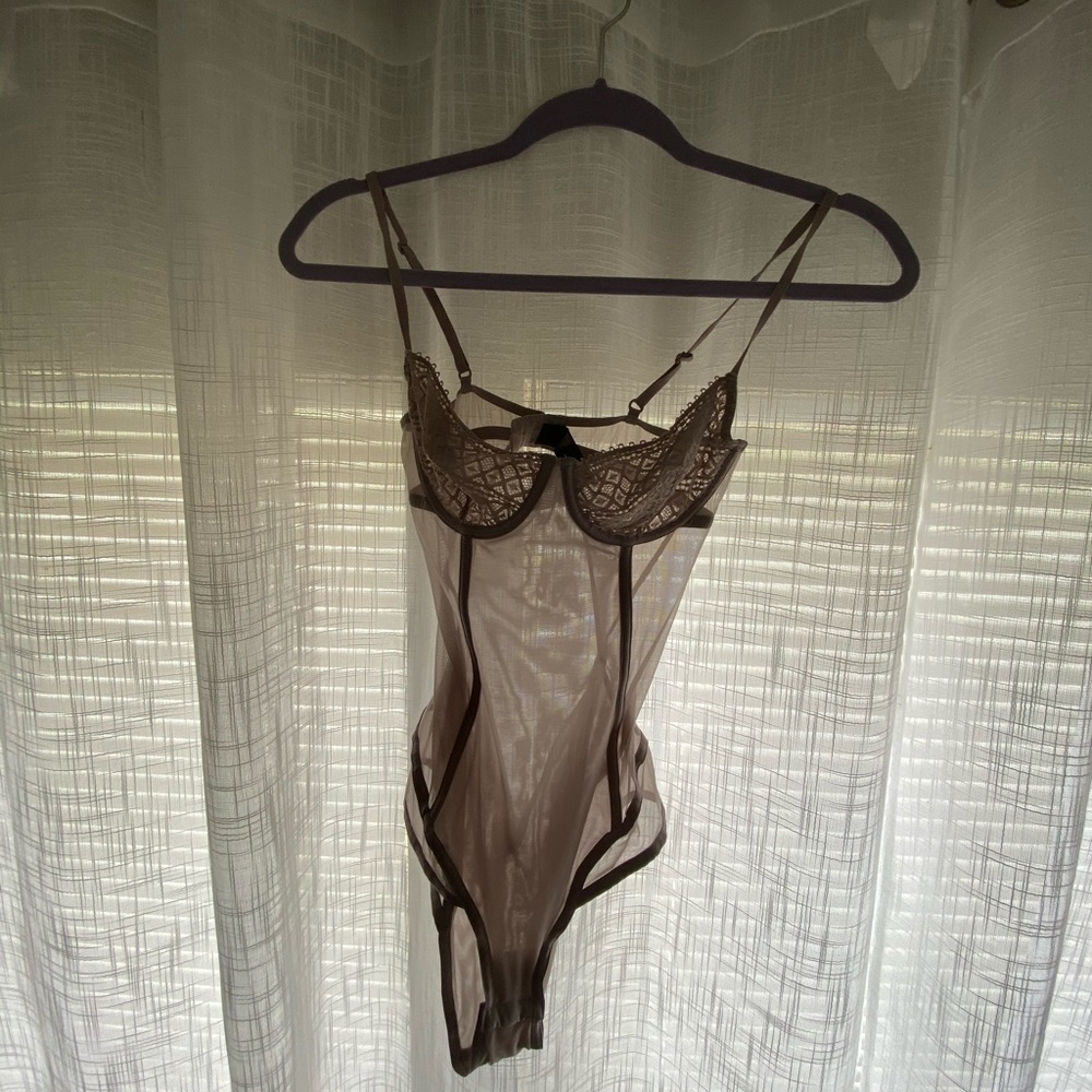 Victoria secret size 34C